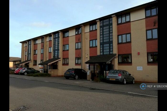 1 Bedroom Flat To Rent In Oldbrook, Milton Keynes, MK6