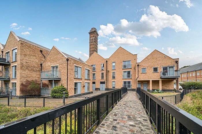 1 Bedroom Flat For Sale In Esparto Way, South Darenth, Dartford, DA4
