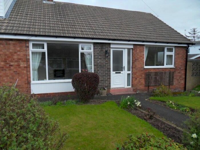 2 Bedroom Bungalow To Rent In Rutland Avenue, Freckleton, PR4