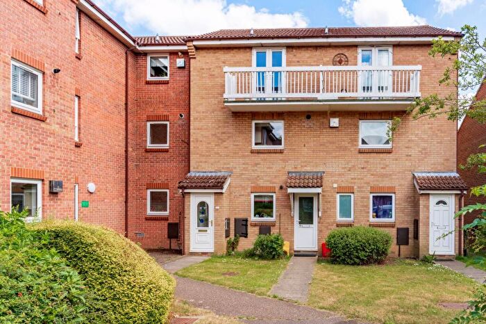 2 Bedroom Flat For Sale In Baxter Court, Norwich, NR3