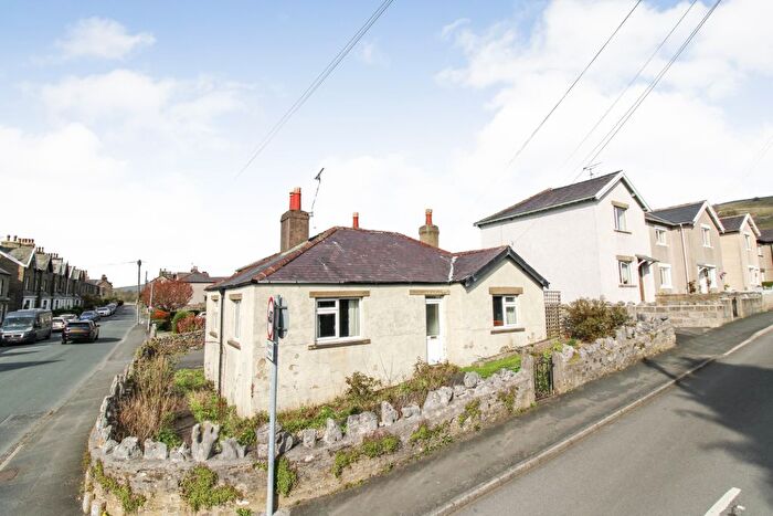 2 Bedroom Bungalow For Sale In Marshfield Road, Settle, North Yorkshire, BD24