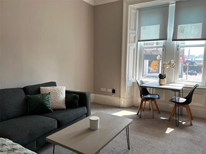 2 Bedroom Flat To Rent In Clepington Road, City Centre, Dundee, DD3