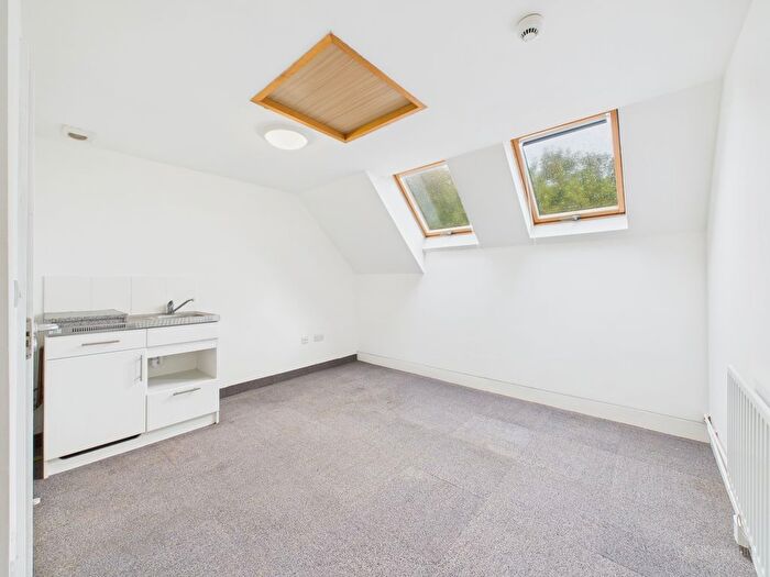 1 Bedroom Property To Rent In The Clock House, Frogmoor, High Wycombe, Buckinghamshire, HP13
