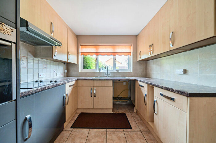 3 Bedroom Bungalow For Sale In Ethelbert Road, Hawley, Dartford, DA2