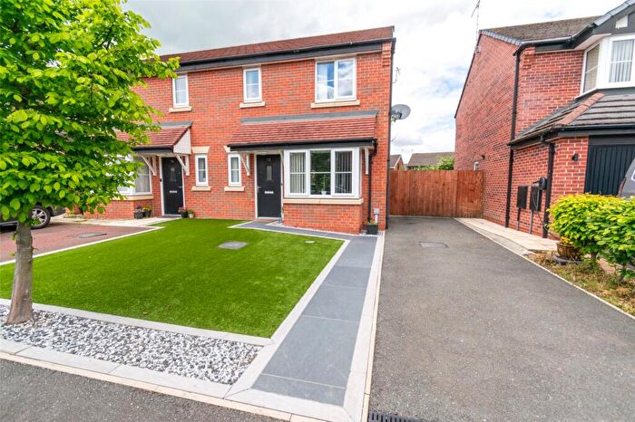 3 Bedroom Semi-Detached House For Sale In Clive Way, Middlewich, CW10