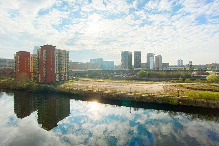 2 Bedroom Flat To Rent In Waterhouse Apartments, Worrall Street, Salford, M5