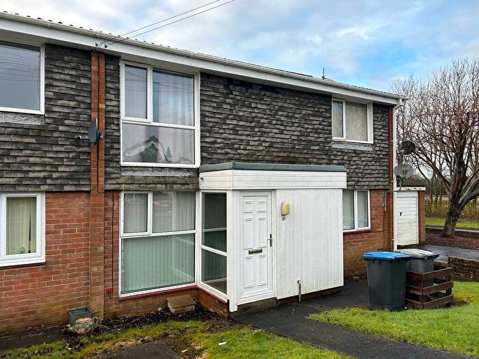 2 Bedroom Flat To Rent In Prebends Field -, DH1