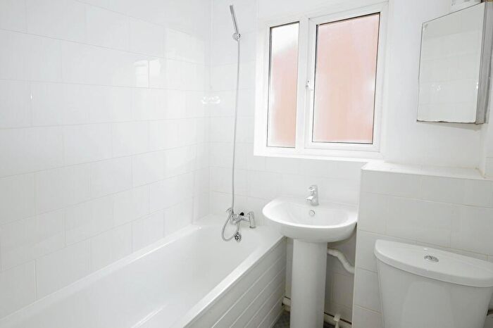 1 Bedroom Cluster House To Rent In Forresters Drive, Welwyn Garden City, AL7