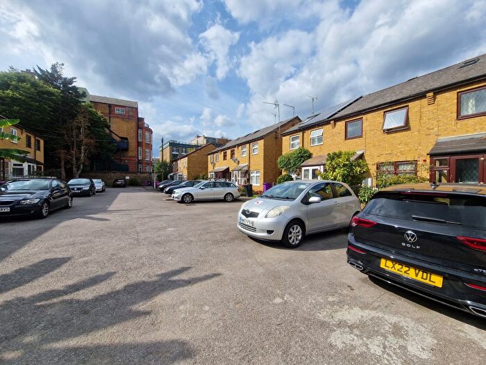 3 Bedroom Terraced House To Rent In Coverley Close, London, E1