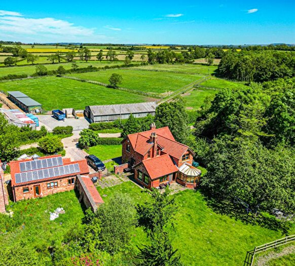 3 Bedroom Detached House For Sale In North End Lane, South Kelsey, LN7