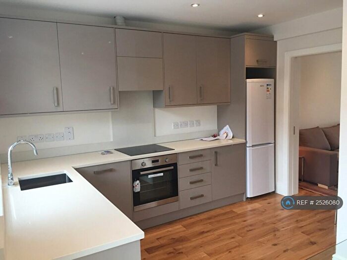 3 Bedroom Penthouse To Rent In Elephant & Castle, London, SE11