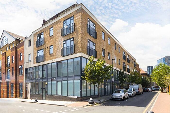 2 Bedroom Flat To Rent In Bacon Street, Bacon Street, E2