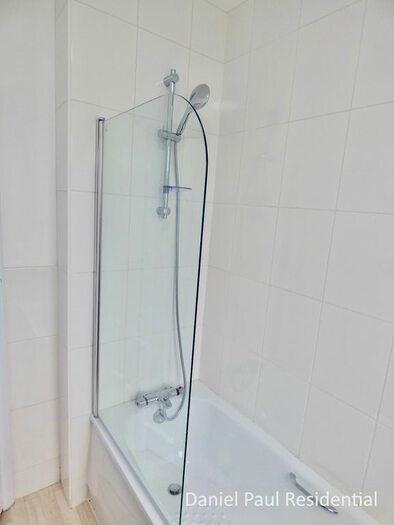 3 Bedroom End Of Terrace House For Sale In Blondin Avenue, London, W5