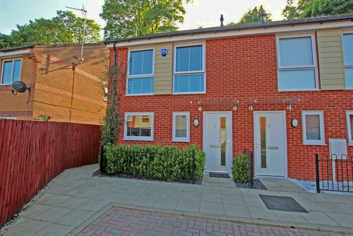 3 Bedroom Town House To Rent In Kingsthorpe Close, Mapperley, Nottingham, NG3