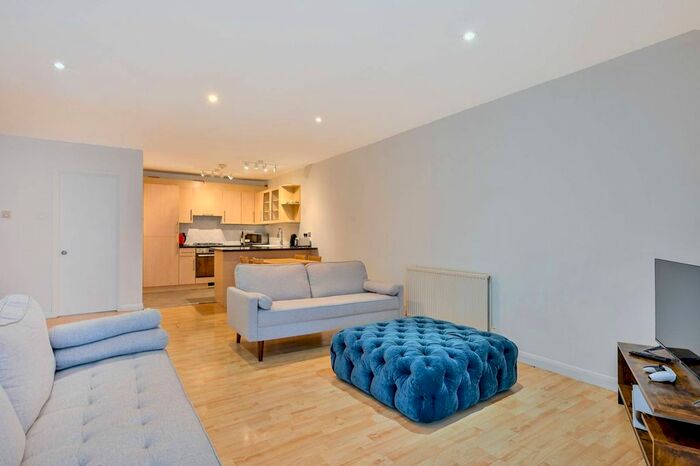 4 Bedroom Property To Rent In Portsmouth Road, Milford, Godalming, GU8