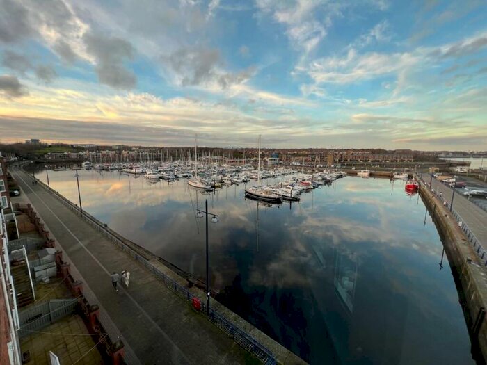 2 Bedroom Flat To Rent In Commissioners Wharf, North Shields, Tyne And Wear, NE29