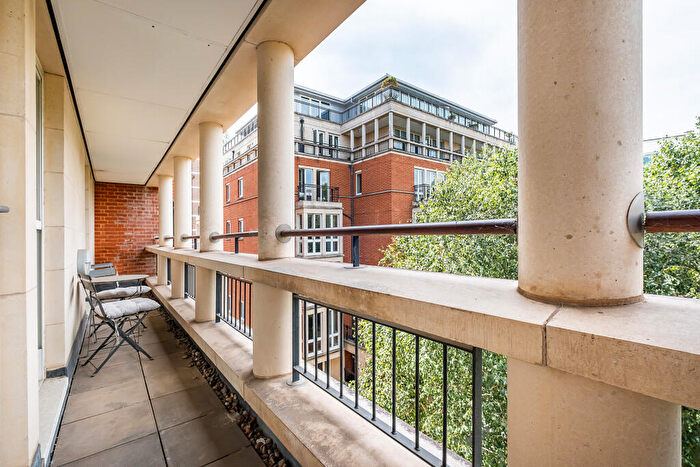1 Bedroom Flat For Sale In Coleridge Gardens, London, SW10