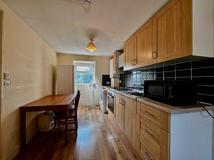 1 Bedroom Flat To Rent In Amersham Road, London, SE14