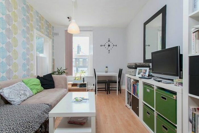 1 Bedroom Flat To Rent In Barry Road, Dulwich, SE22