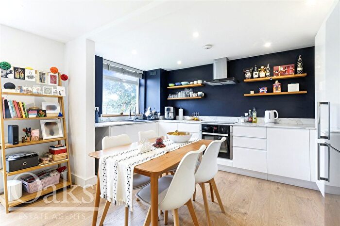 2 Bedroom Flat To Rent In Sunny Bank, South Norwood, SE25