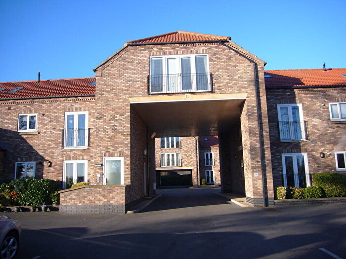 2 Bedroom Apartment To Rent In Richmond Court, Rawcliffe, DN14