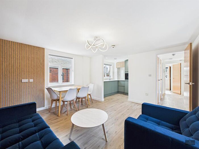 1 Bedroom Flat To Rent In Palace Gate, Exeter, EX1