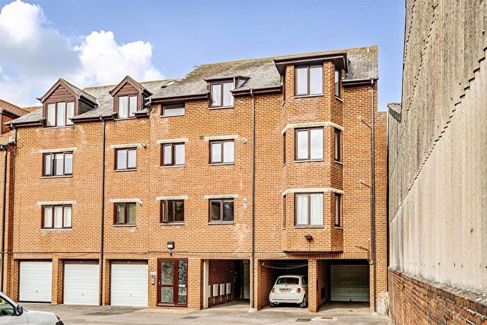2 Bedroom Flat To Rent In Swanbrook Mews, Kings Road West, Swanage, BH19