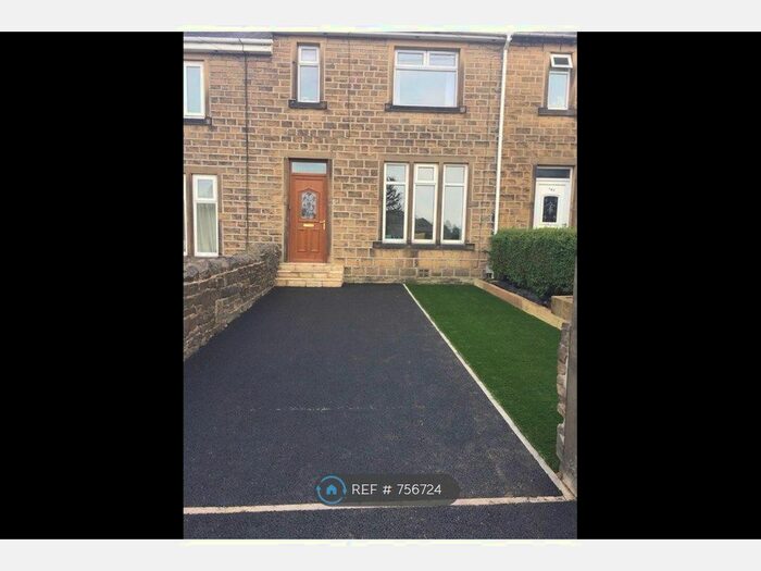 3 Bedroom Terraced House To Rent In Moor Lane, Huddersfield, HD4
