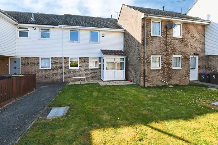3 Bedroom Detached House For Sale In Salem Walk, Rayleigh, Essex, SS6
