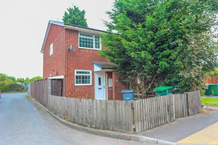 2 Bedroom Terraced House To Rent In Dudley Road, Oldbury, B69