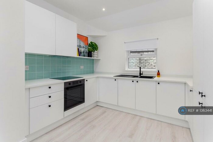 2 Bedroom Flat To Rent In Garston, Liverpool, L19