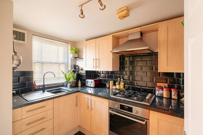 1 Bedroom Detached House For Sale In Greenbank Road, Southville, Bristol, BS3