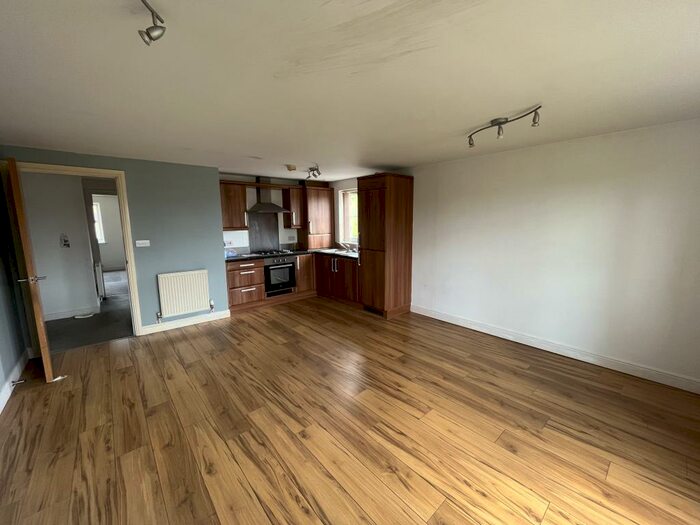 2 Bedroom Apartment To Rent In Cranmer Road, Bradford, BD3