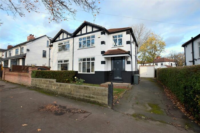 3 Bedroom Semi-Detached House To Rent In King Lane, Moortown, Leeds, LS17