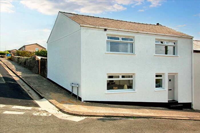 3 Bedroom Terraced House For Sale In Sycamore Street, SA72