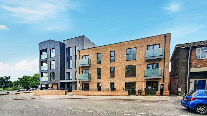 2 Bedroom Apartment To Rent In Wolsey Court, Waltham Cross, EN8