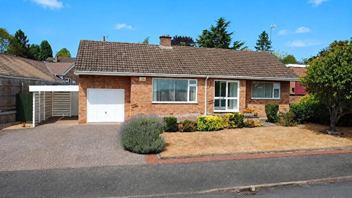 2 Bedroom Detached Bungalow For Sale In Glenfield Drive, Great Doddington, Northamptonshire, NN29