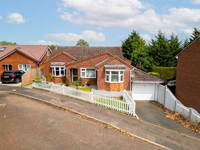 5 Bedroom House For Sale In Rembrandt End, Aylesbury, HP19