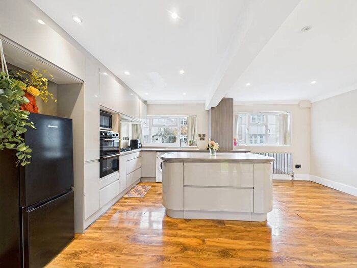 5 Bedroom Detached House For Sale In Farmers Road, Staines-Upon-Thames, Surrey, TW18