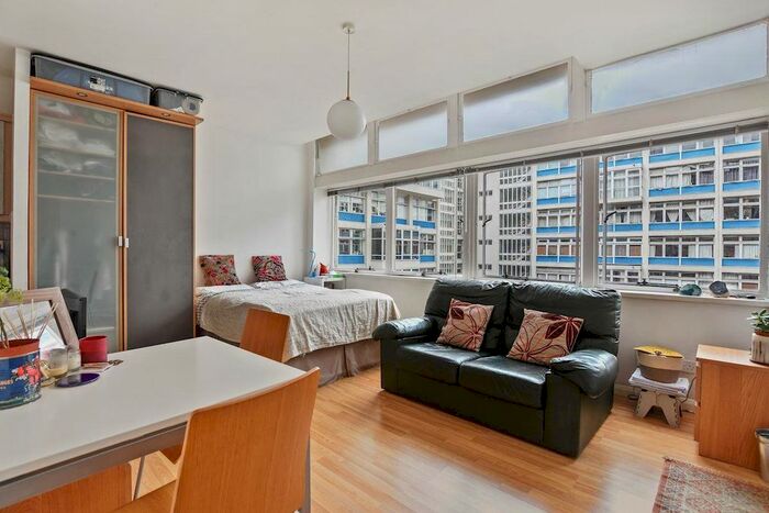 Studio To Rent In Metro Central Heights. Newington Causeway, London, SE1