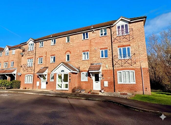 2 Bedroom Flat For Sale In Timor Close, Whiteley, PO15