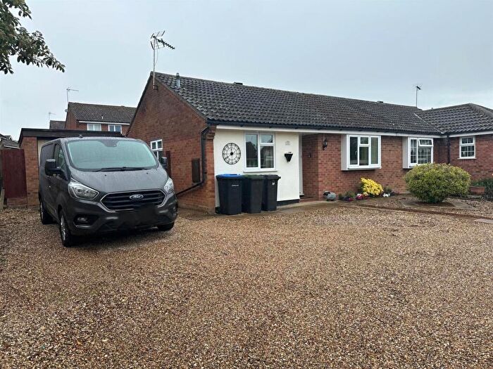 2 Bedroom Semi-Detached Bungalow For Sale In Kipling Way, Stowmarket, IP14