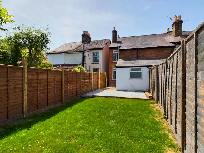 2 Bedroom End Of Terrace House To Rent In Alexandra Road, Addlestone, Surrey, KT15