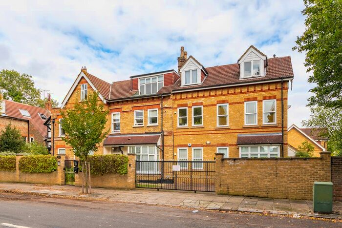 2 Bedroom Flat To Rent In Somerset Road, London, W13
