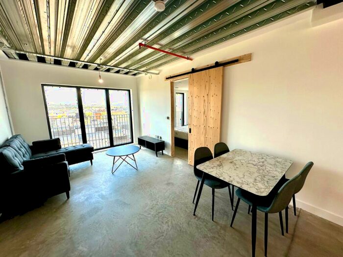 2 Bedroom Property To Rent In Aire Lofts, Happy Walk, Leeds, West Yorkshire, LS9