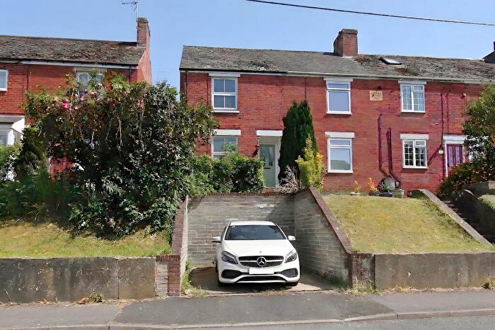 4 Bedroom End Of Terrace House For Sale In South Street, Andover, Hampshire, SP10