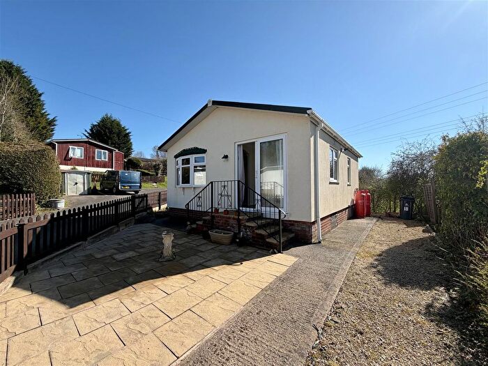 2 Bedroom Park Home For Sale In Belindas Park, Milkwall, Coleford, GL16