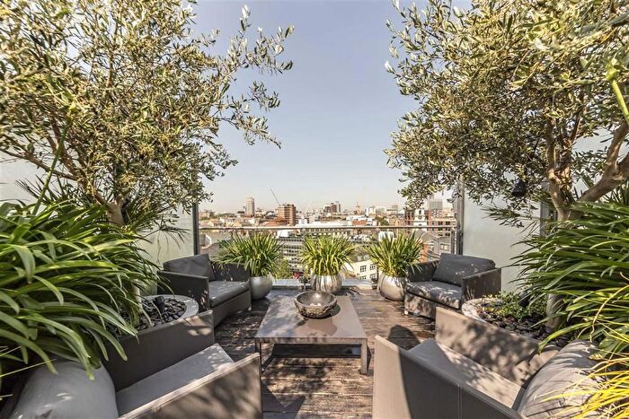 1 Bedroom Flat For Sale In Empire Square West, Borough, SE1