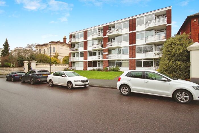 1 Bedroom Flat For Sale In Newbold Terrace East, Leamington Spa, Warwickshire, CV32