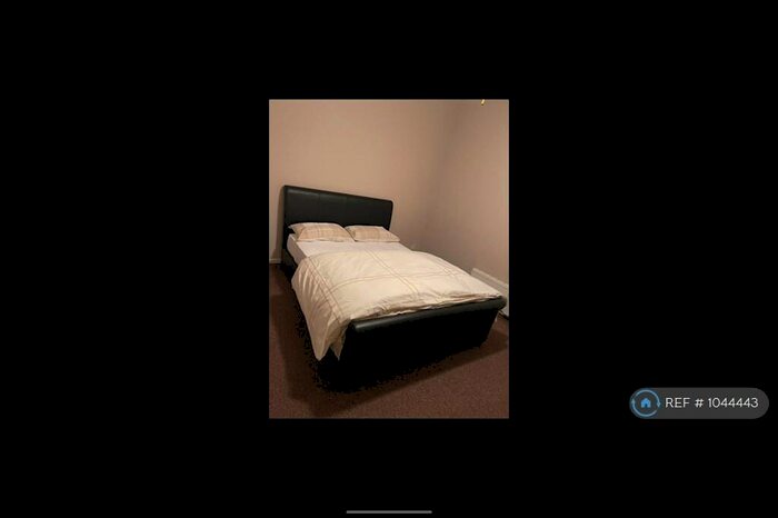 2 Bedroom Terraced House To Rent In Kimberley Street, Oldham, OL8